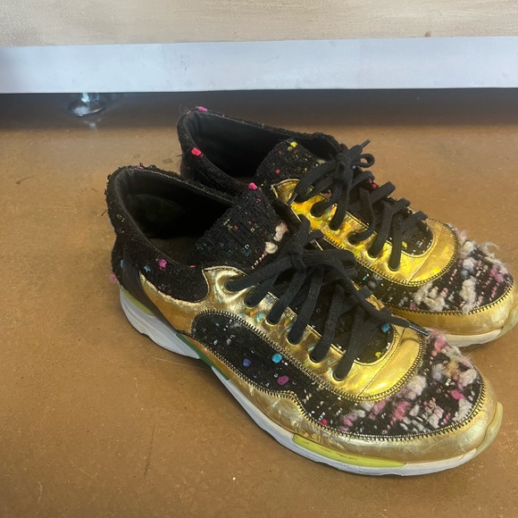 Chanel sneakers - Picture 2 of 10